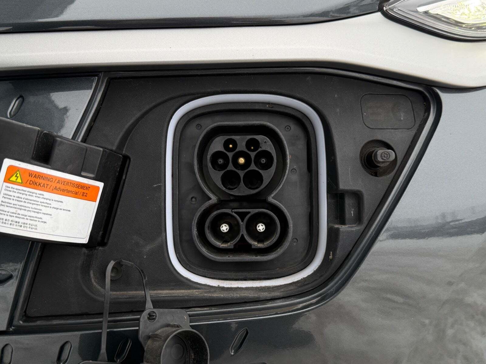 Grå Hyundai Kona fra 2020