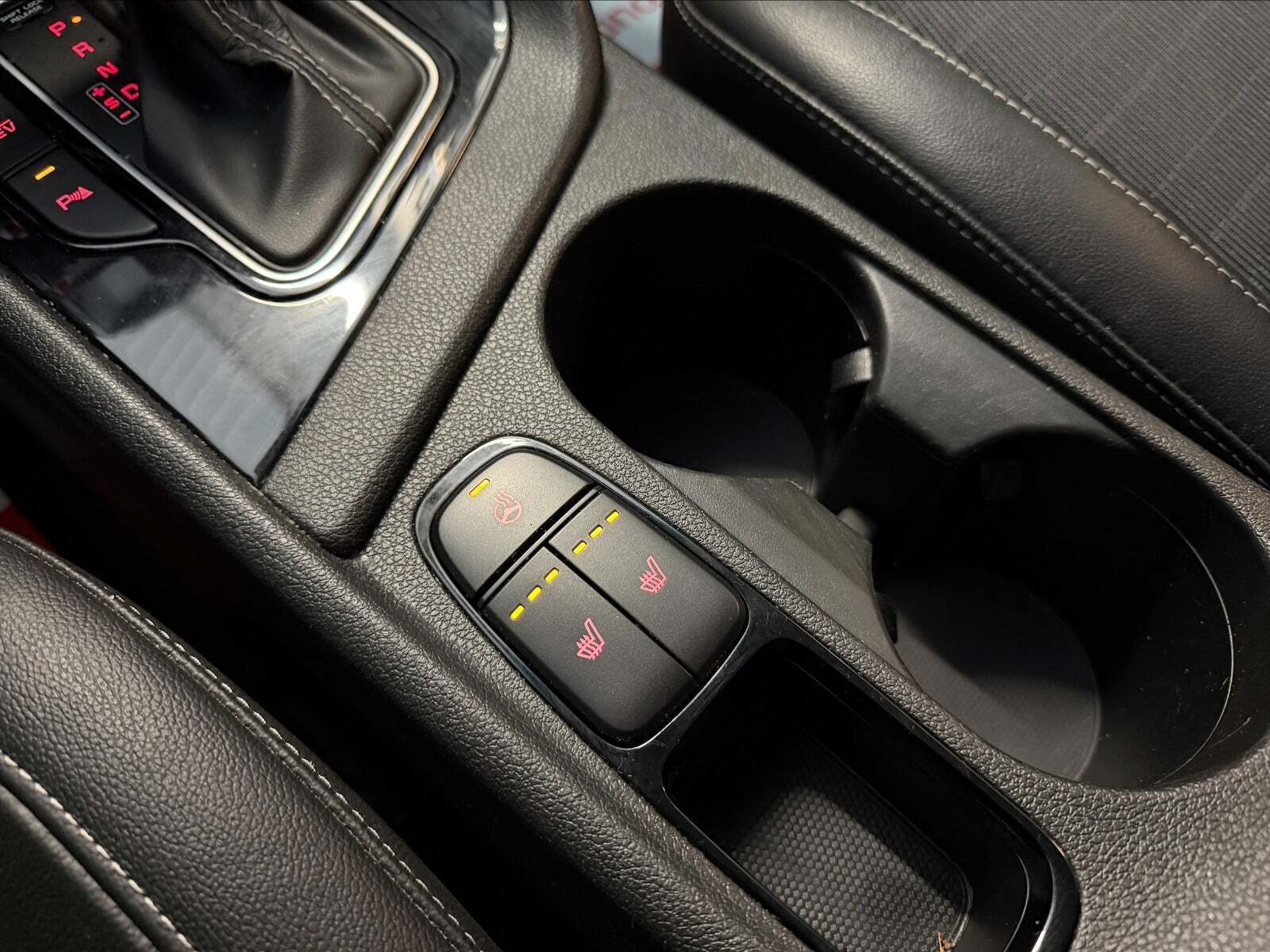 Grå Kia Niro fra 2018