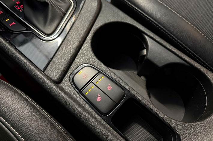 Grå Kia Niro fra 2018