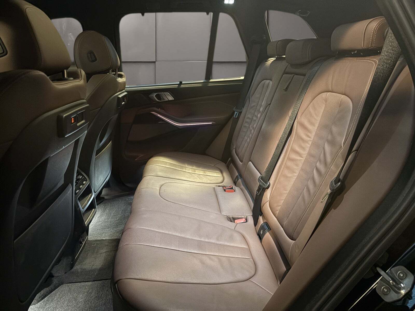 Sort BMW X5 fra 2020