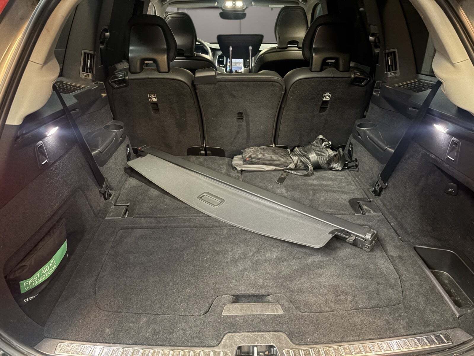 Sølv Volvo XC90 fra 2023