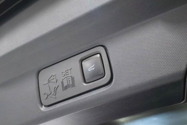 Rød Ford Mustang Mach-E fra 2022