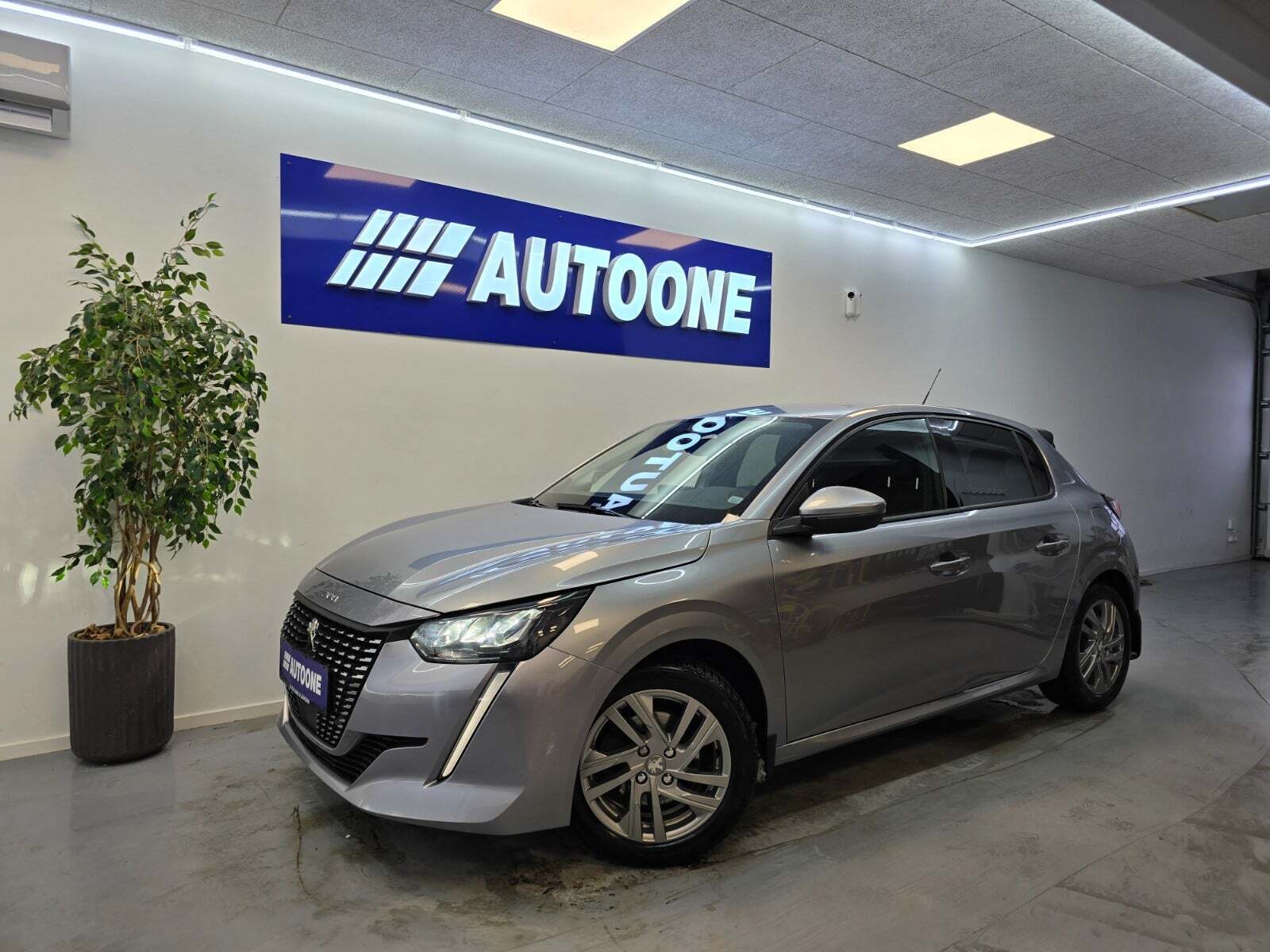 Peugeot 208 1,2 PureTech 100 Allure EAT8