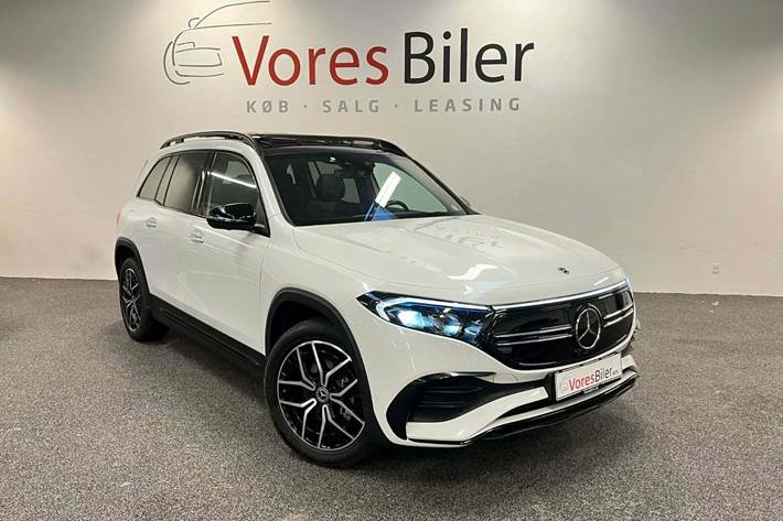 Hvid Mercedes EQB250 fra 2023 set udefra