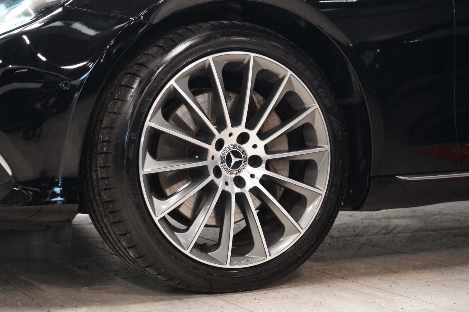 Sort Mercedes E350 fra 2018