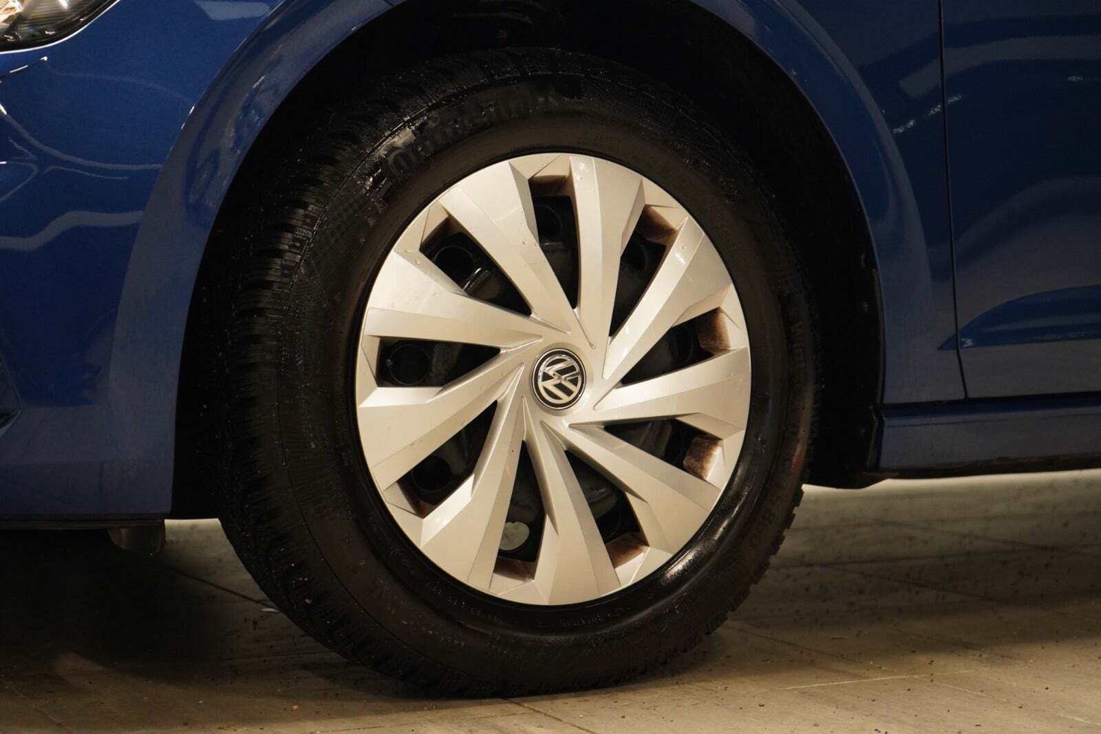 Blå VW Polo fra 2020