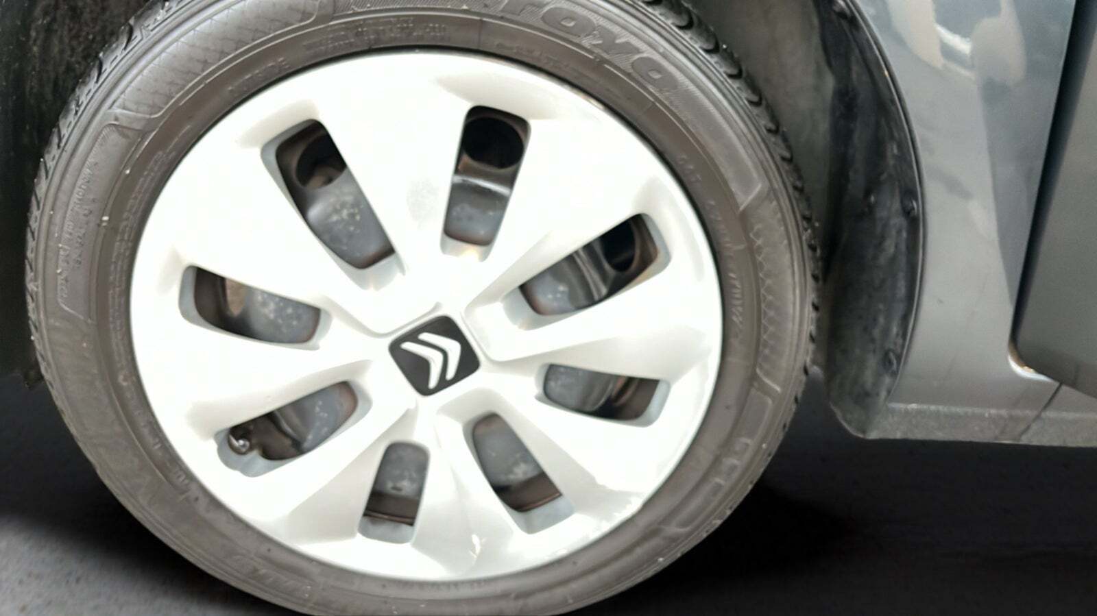 Grå Citroën C1 fra 2021