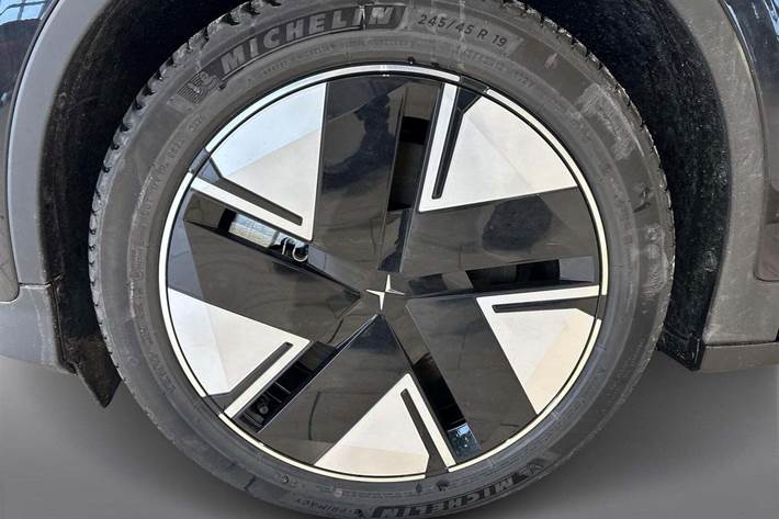 Beige Polestar 2 fra 2026