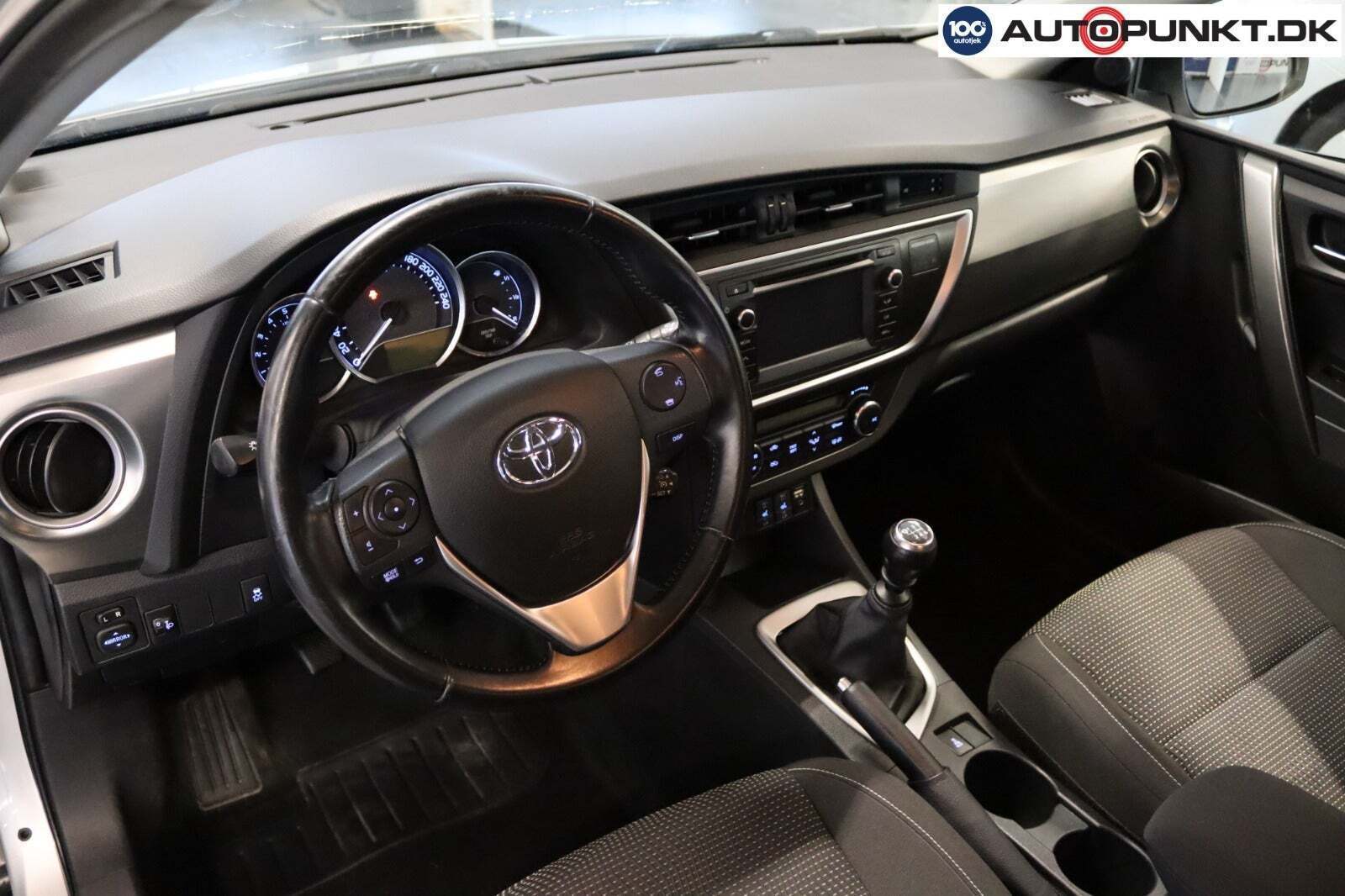 Toyota Auris 1,4 D-4D T2