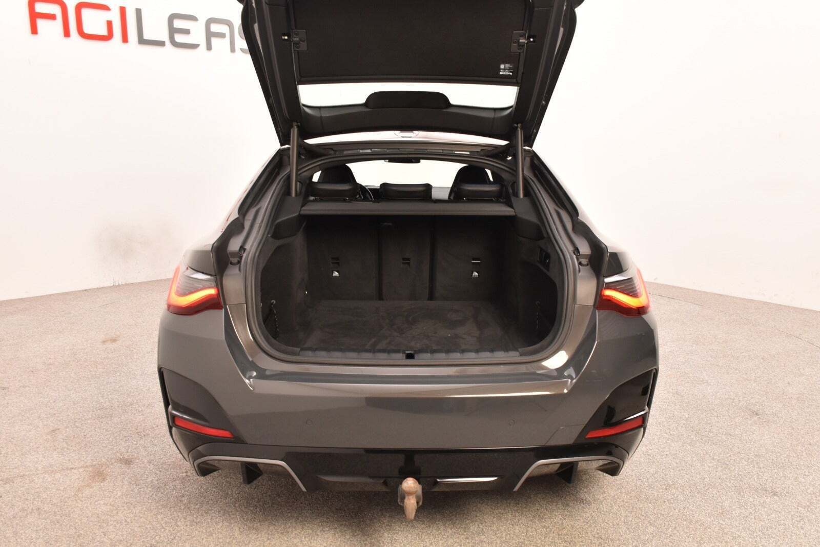 Grå BMW i4 fra 2022