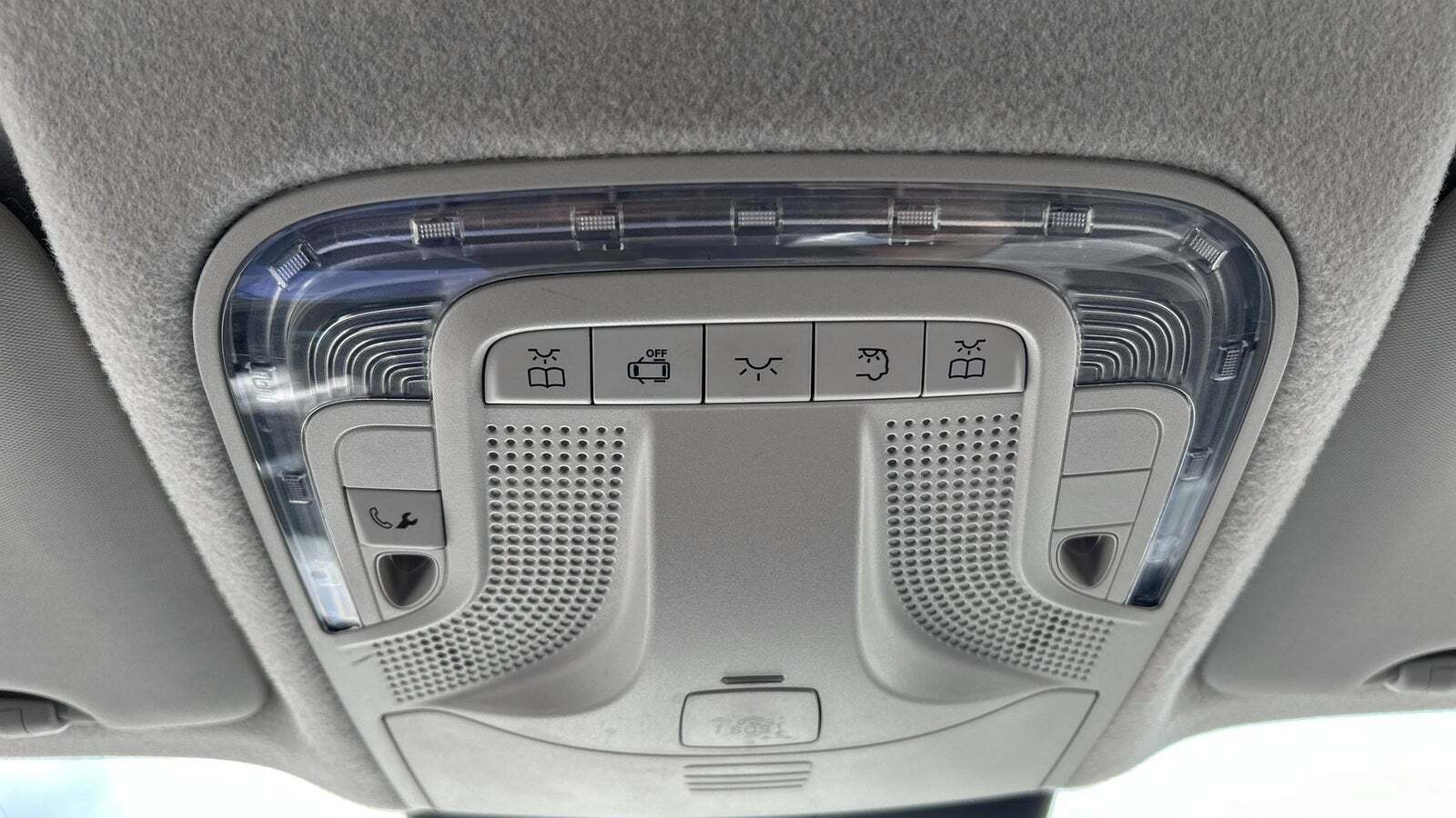 Hvid Mercedes Vito 114 fra 2021