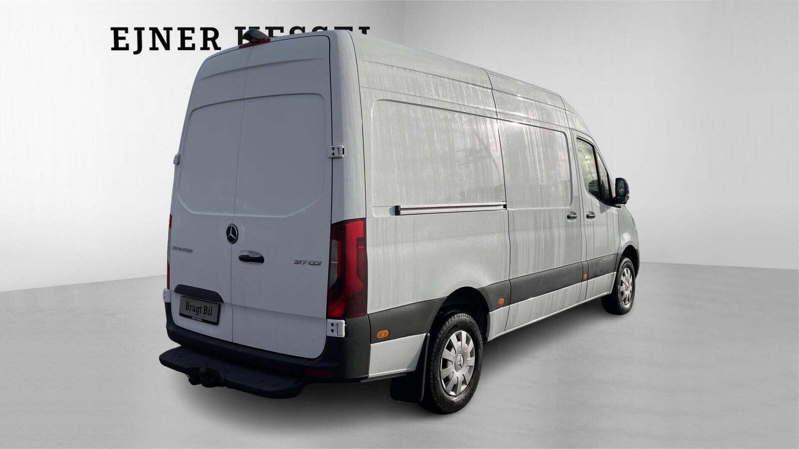 Hvid Mercedes Sprinter 317 fra 2023