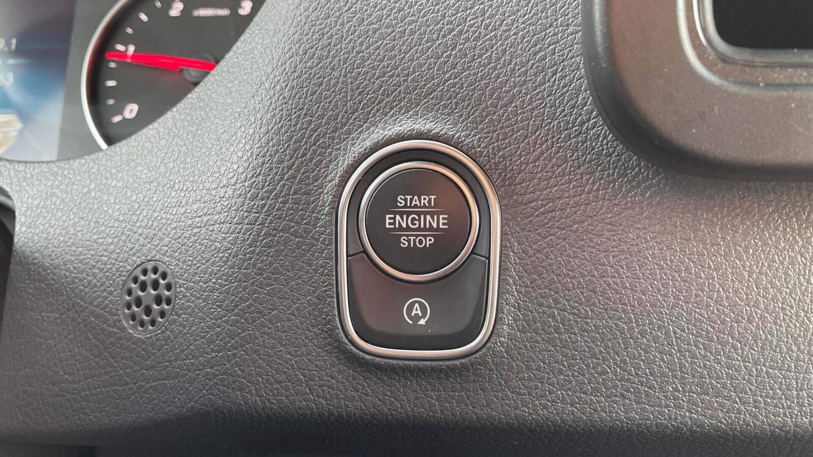Hvid Mercedes Sprinter 317 fra 2023