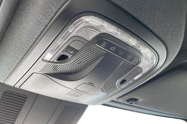 Hvid Mercedes Sprinter 317 fra 2023