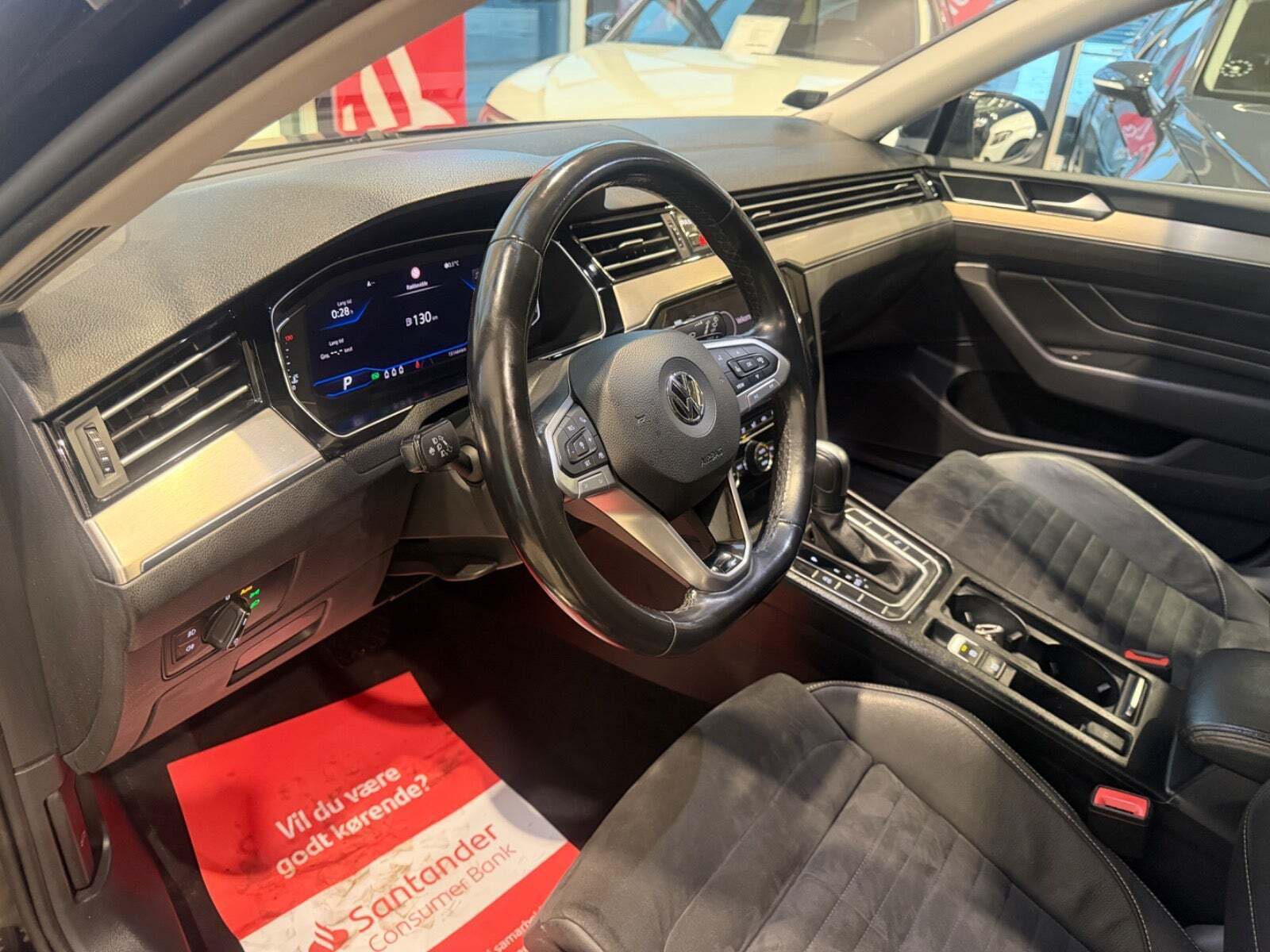 Sort VW Passat fra 2020