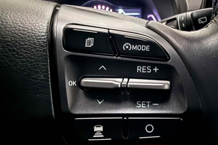 Hvid Hyundai Kona fra 2021