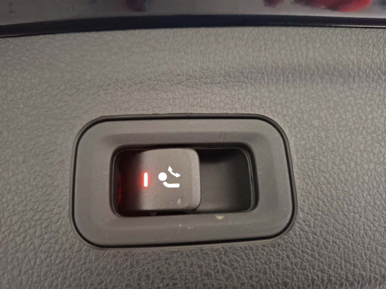 Blå Mercedes GLE350 de fra 2022