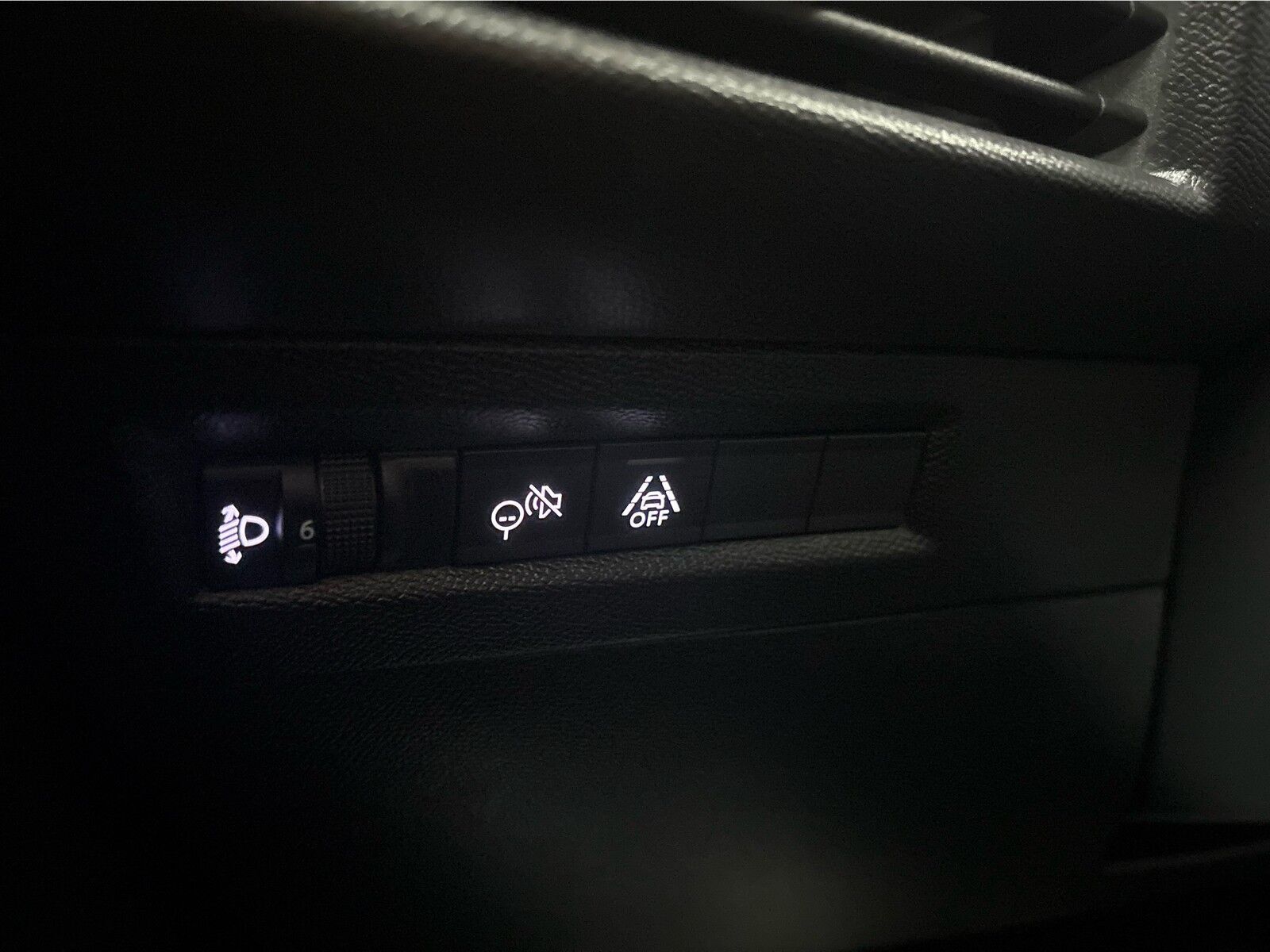 Sort Opel Frontera fra 2025