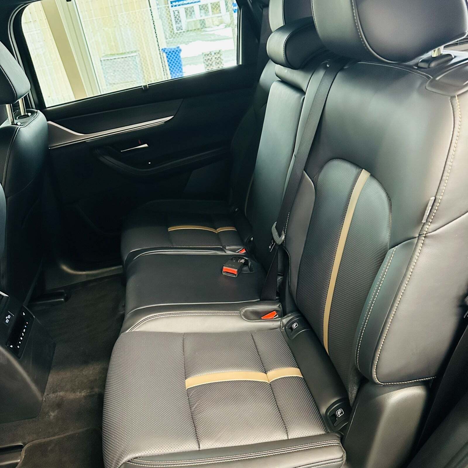 Bronze Mazda CX-80 fra 2024 set indefra