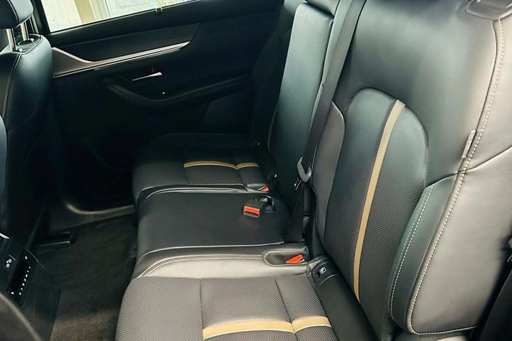 Bronze Mazda CX-80 fra 2024 set indefra