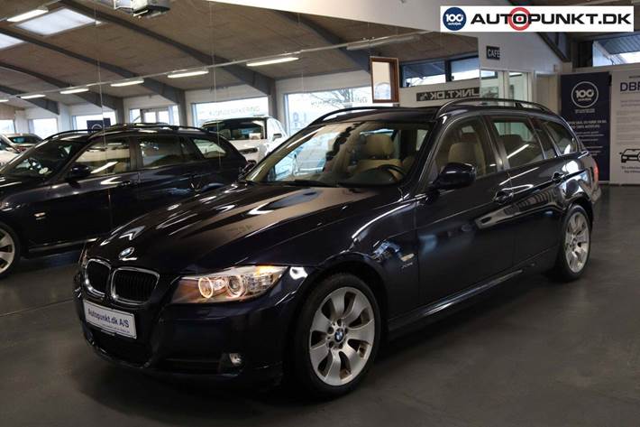 Sort BMW 320d fra 2009 set udefra