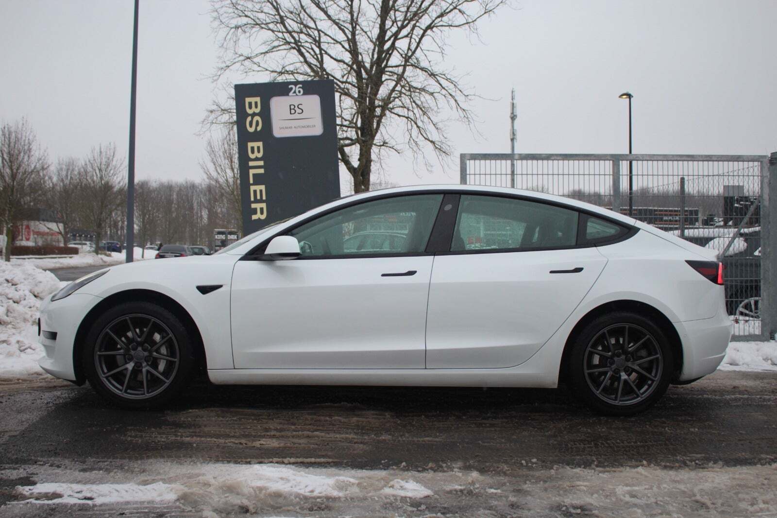 Tesla Model 3 Standard Range+ RWD