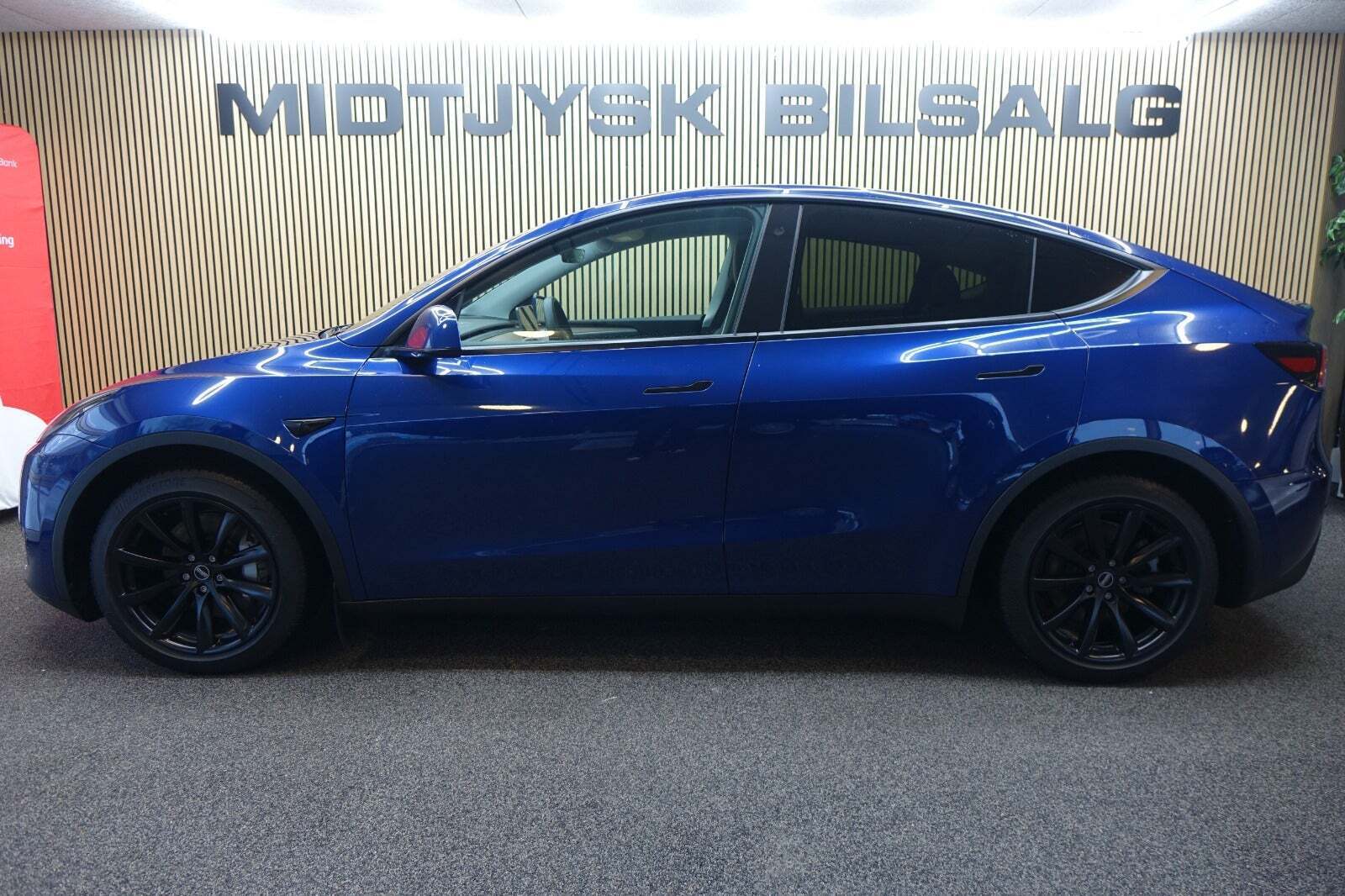 Tesla Model Y Long Range AWD