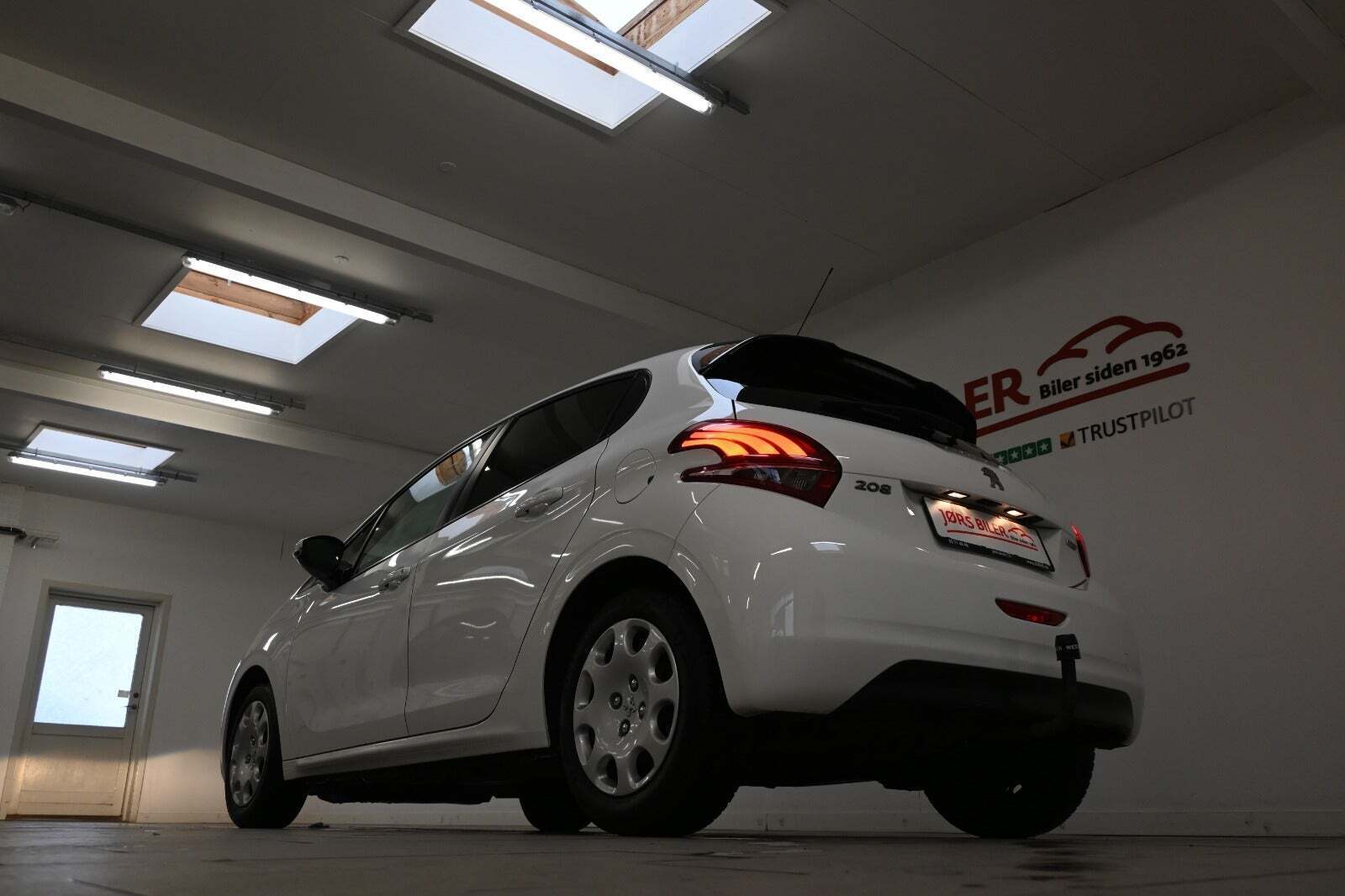 Peugeot 208 1,6 BlueHDi 100 Chili Sky