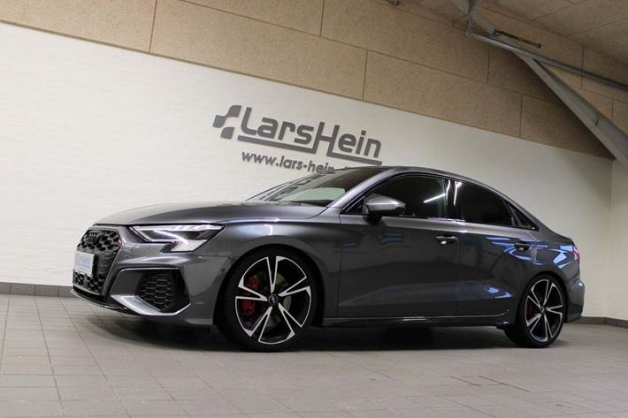 Grå Audi S3 fra 2023