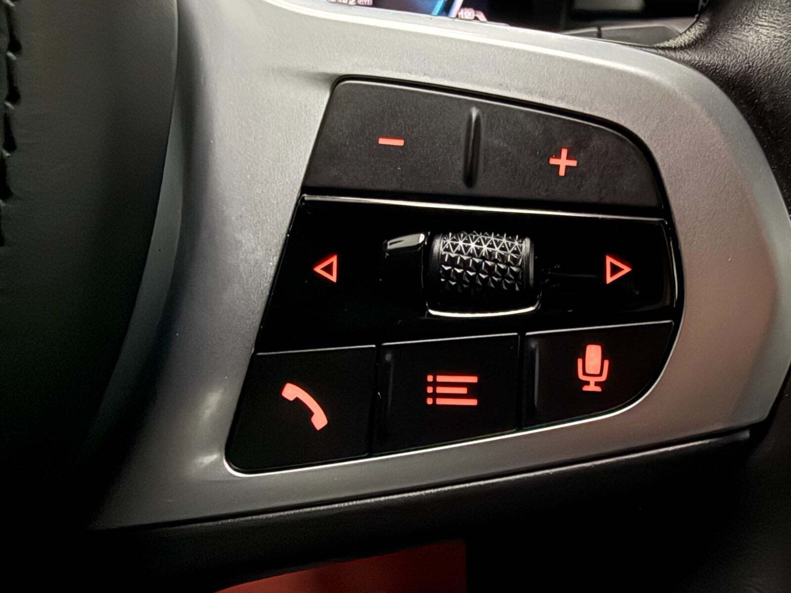 Sort BMW 530e fra 2022