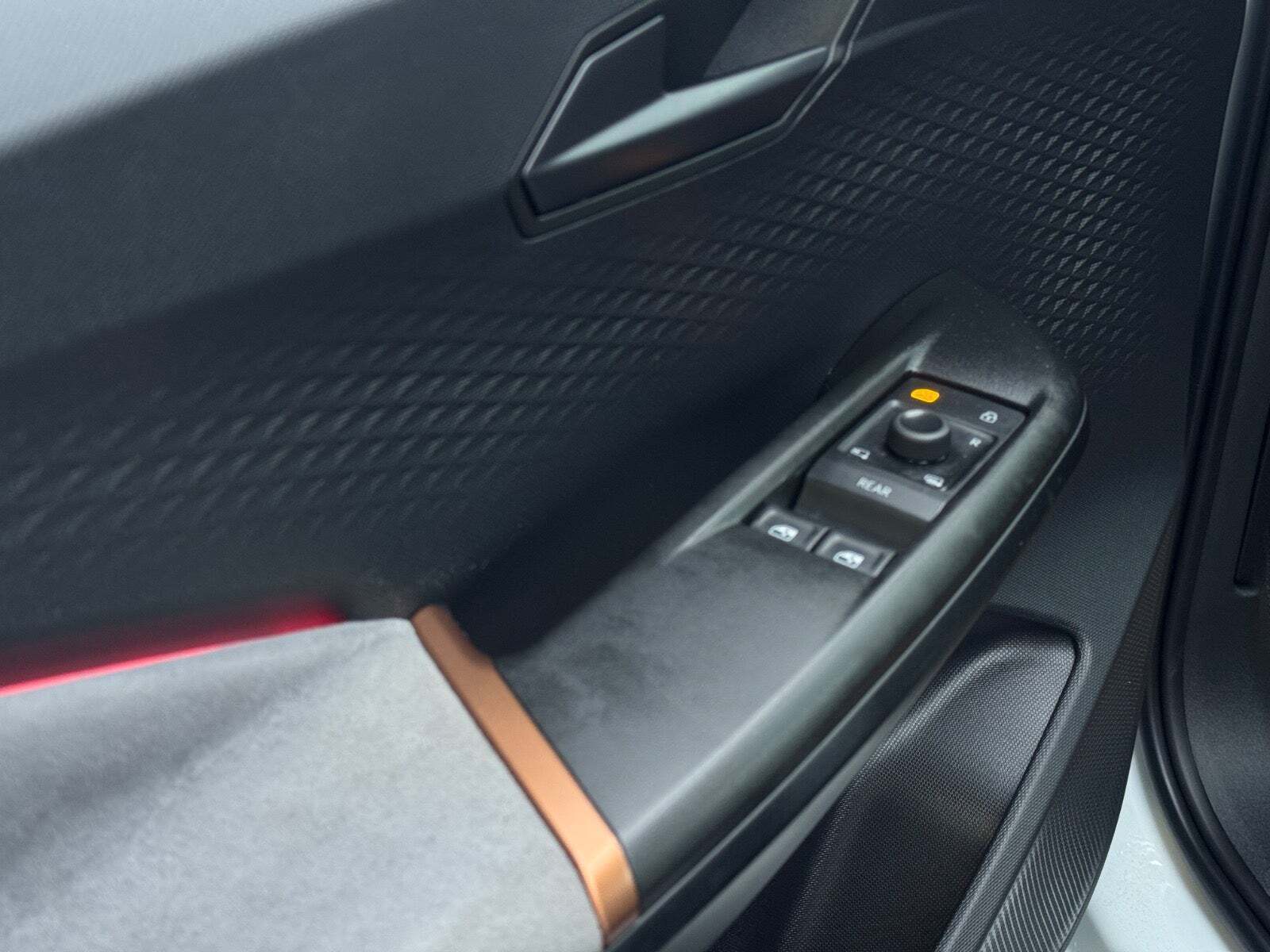 Hvid Cupra Born fra 2025