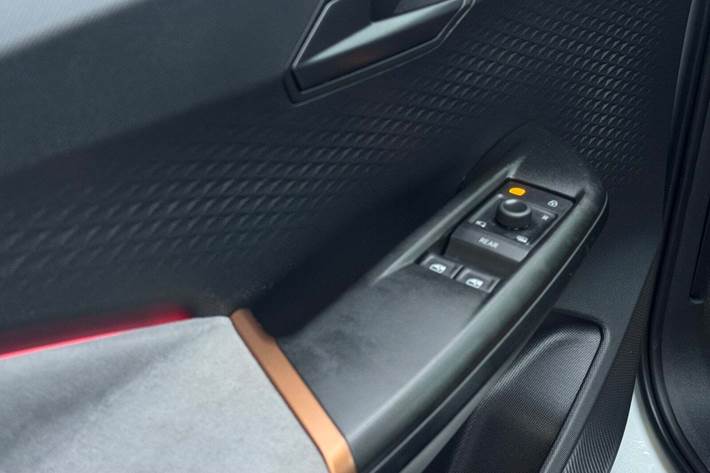 Hvid Cupra Born fra 2025