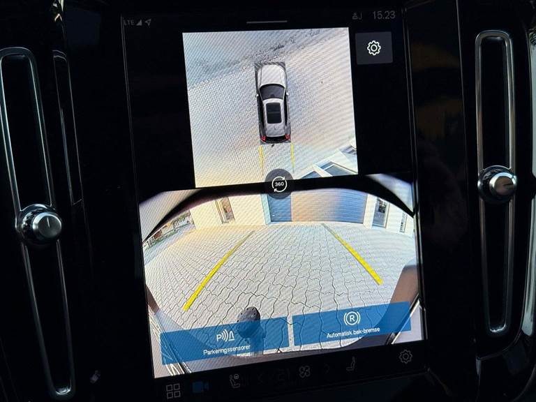 Volvo EX40 Extended Range Black Edition