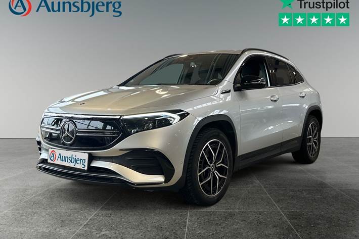 Sølv Mercedes EQA250 fra 2022 set udefra