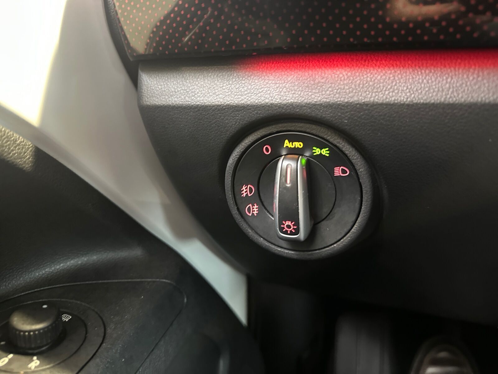 Hvid VW UP! fra 2020