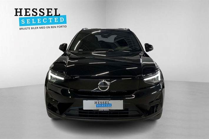 Sort Volvo XC40 fra 2023