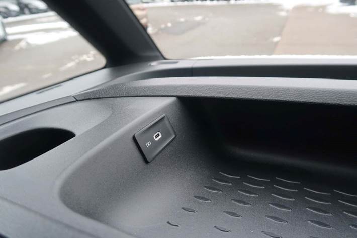 Hvid VW ID.Buzz fra 2023