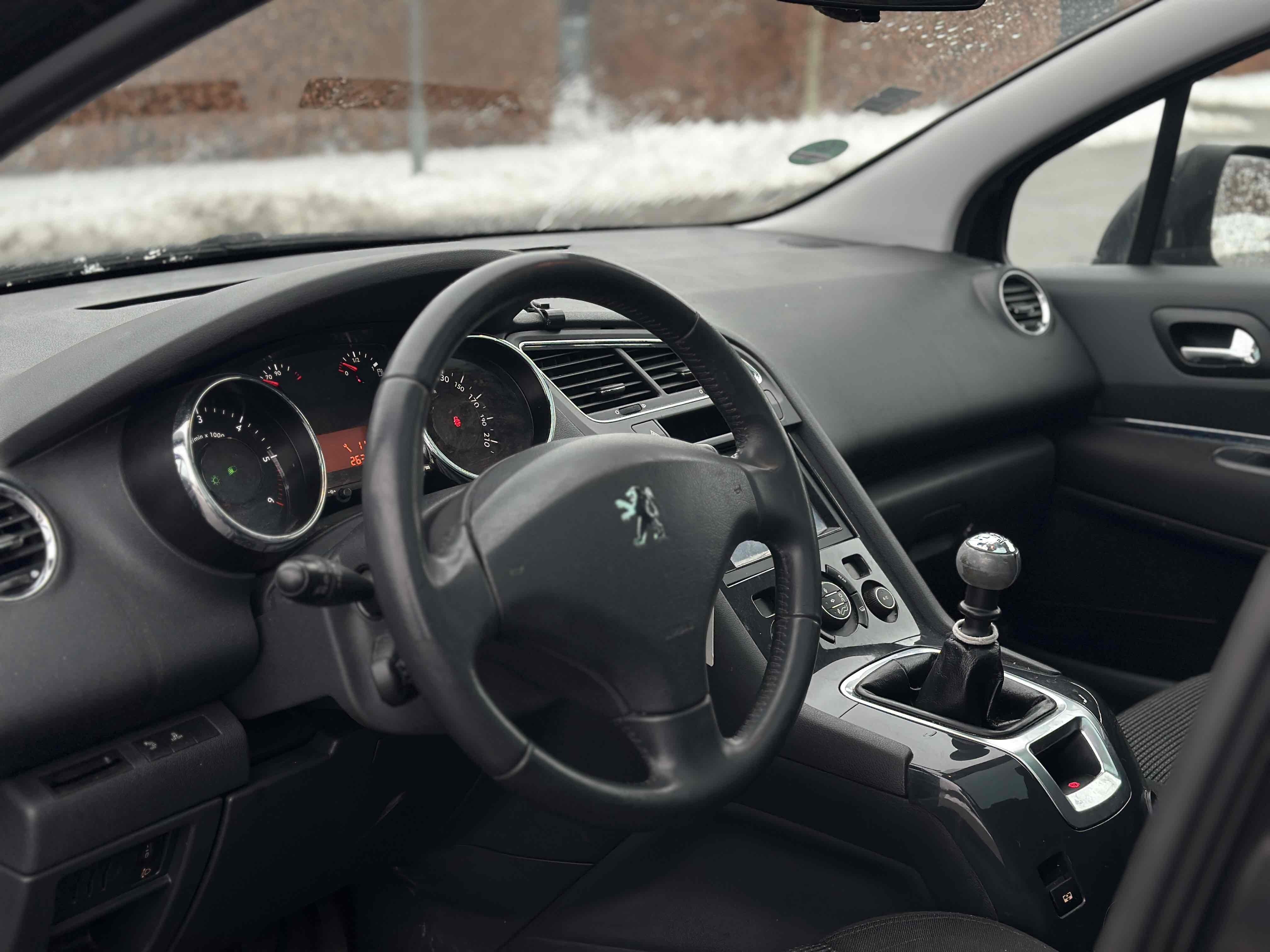 Peugeot 5008 1,6 7 personers