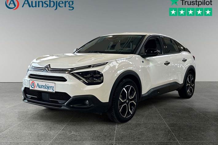 Hvid Citroën ë-C4 fra 2023 set udefra