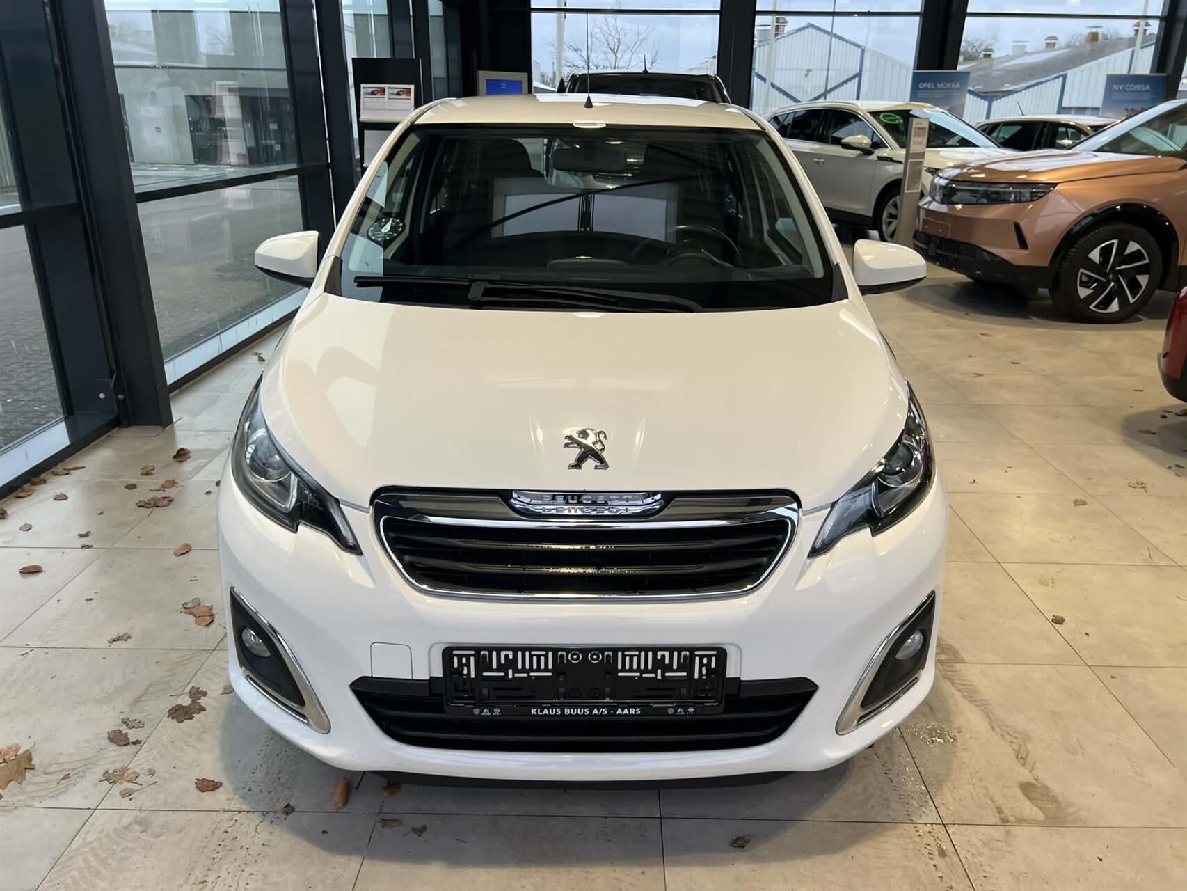 Peugeot 108 1,0 e-Vti Allure+ 72HK 5d