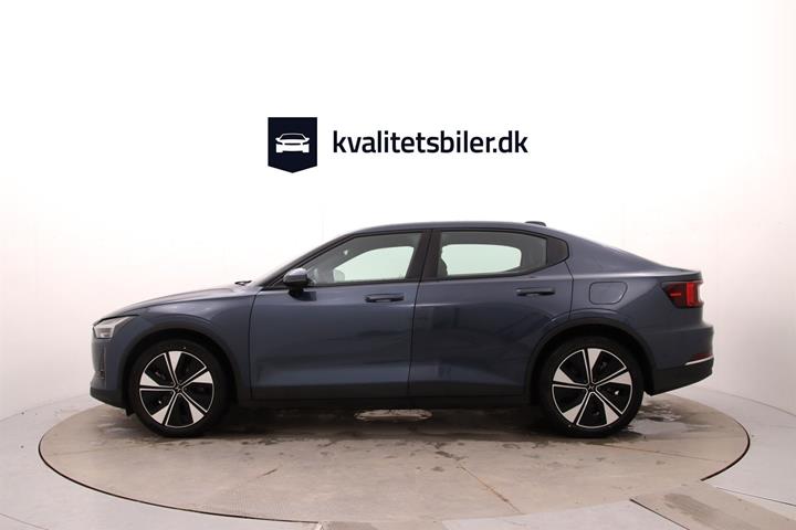 Blå Polestar 2 fra 2023