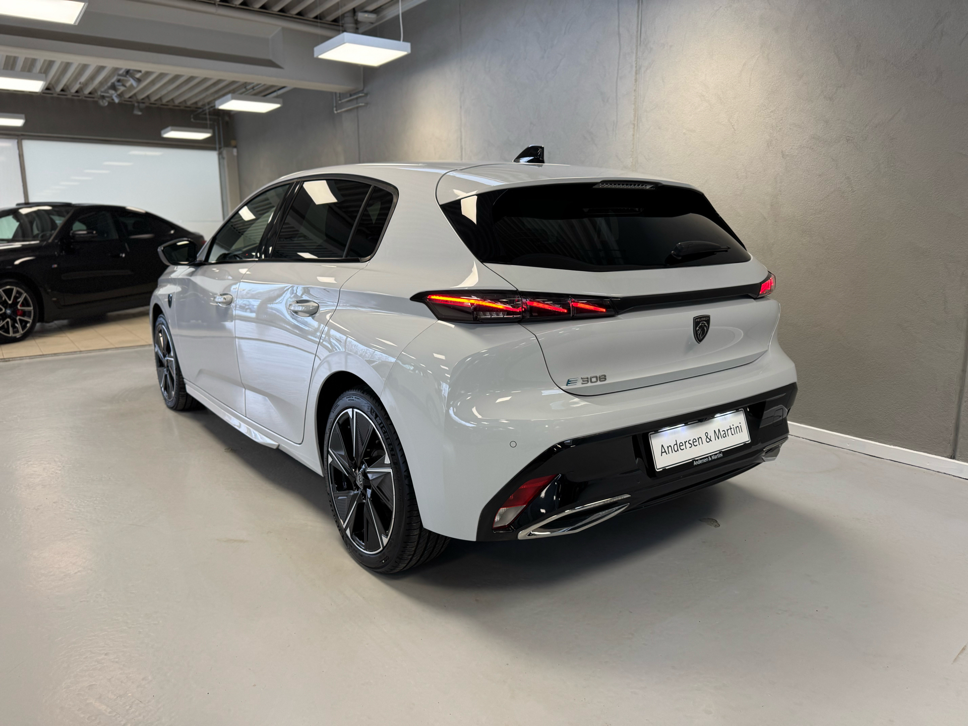 Peugeot E-308 EL First Edition 156HK 5d Aut.