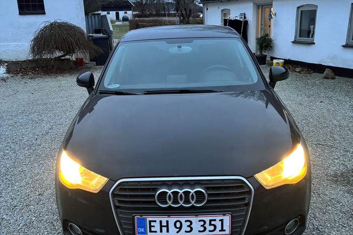 Sort Audi A1 Sportback fra 2012