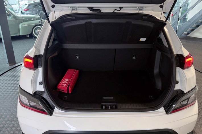 Hvid Hyundai Kona fra 2022