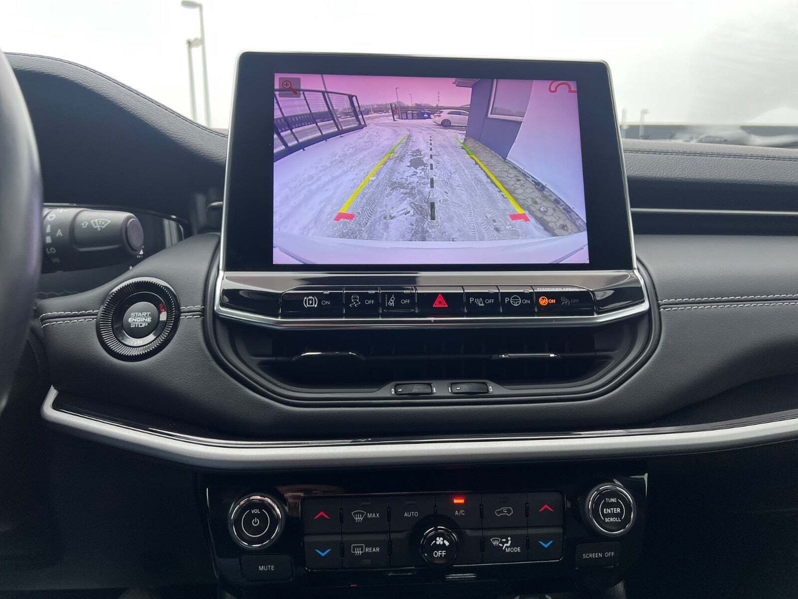 Hvid Jeep Compass fra 2021