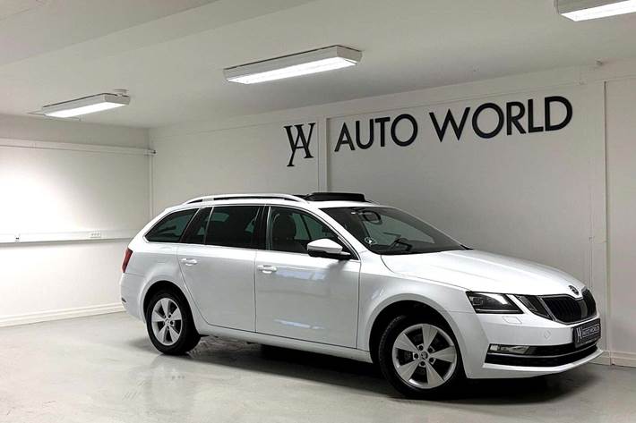 Hvid Skoda Octavia fra 2020