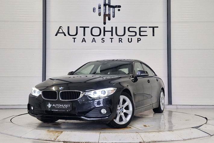 Sort BMW 420i fra 2015 set udefra