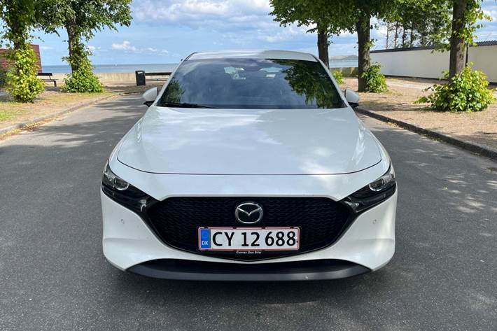 Hvid Mazda 3 fra 2019