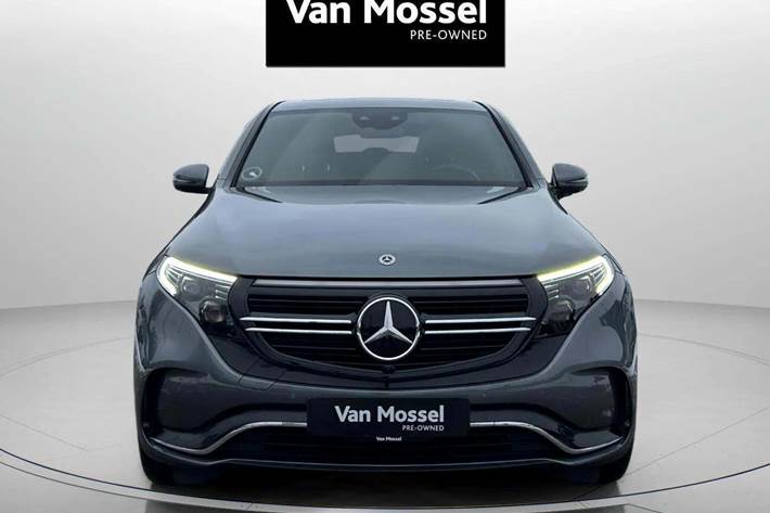 Grå Mercedes EQC400 fra 2023