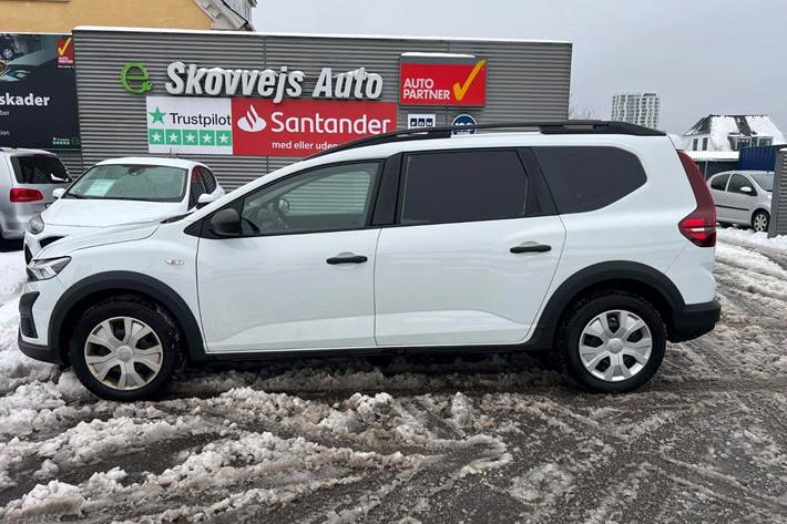 Hvid Dacia Jogger fra 2023